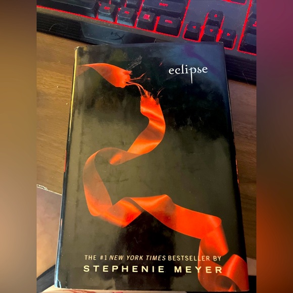 Eclipse by Stephanie Meyer - Picture 1 of 3